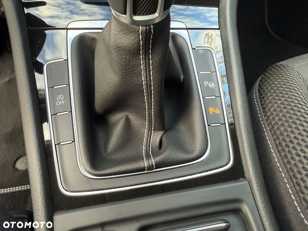 Volkswagen Golf 1.2 TSI BlueMotion Technology Cup - 22