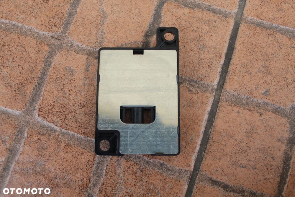 WZMACNIACZ ANTENY BMW E61 6928461 - 2