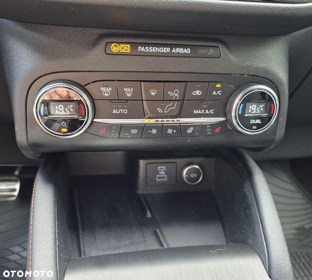 Ford Kuga 2.0 EcoBlue 4x4 ST-LINE - 19