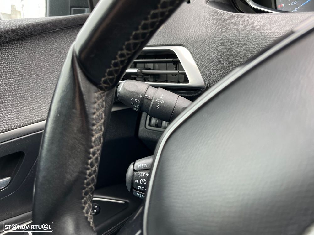 Peugeot 3008 1.6 BlueHDi Allure - 21