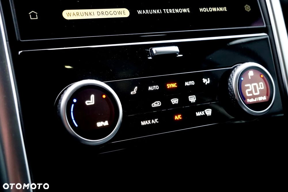 Land Rover Discovery D250 SE - 38