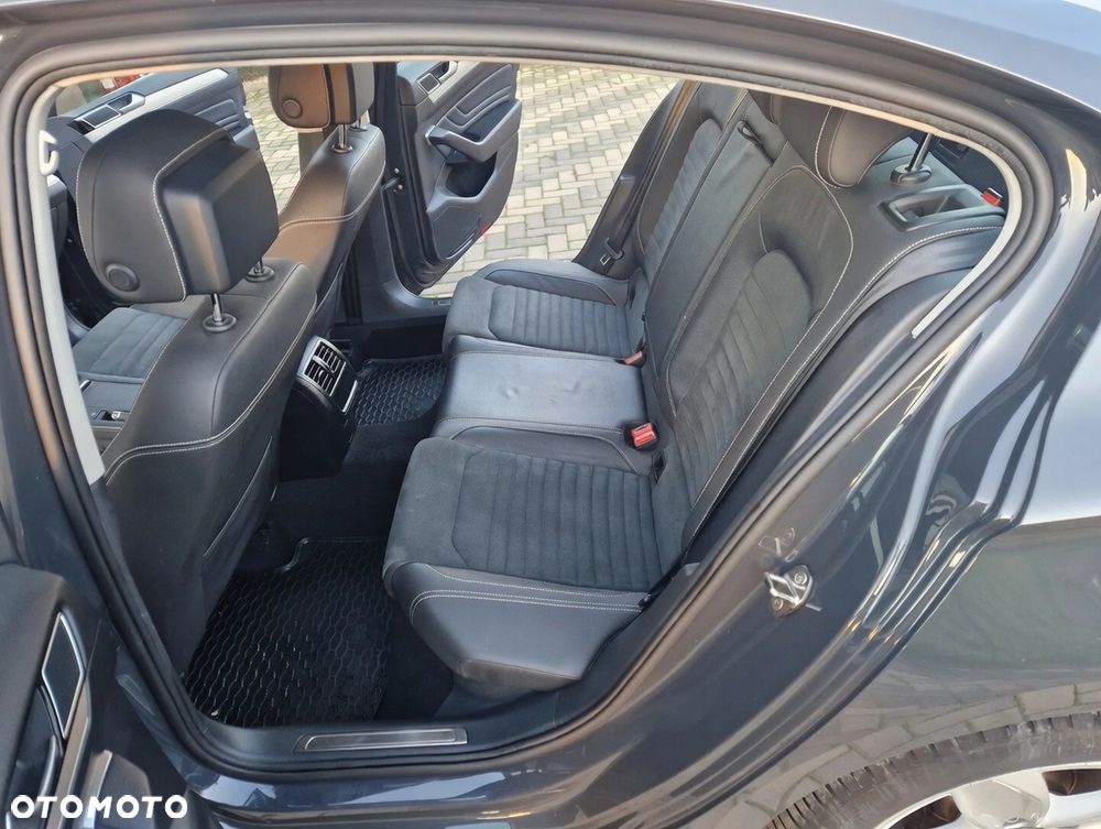 Volkswagen Passat 2.0 TDI SCR DSG Highline - 15
