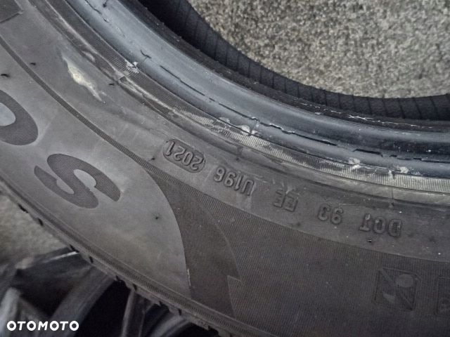 215/65/R17 99H PIRELLI WINTER SOTTO ZERO 3 - 7
