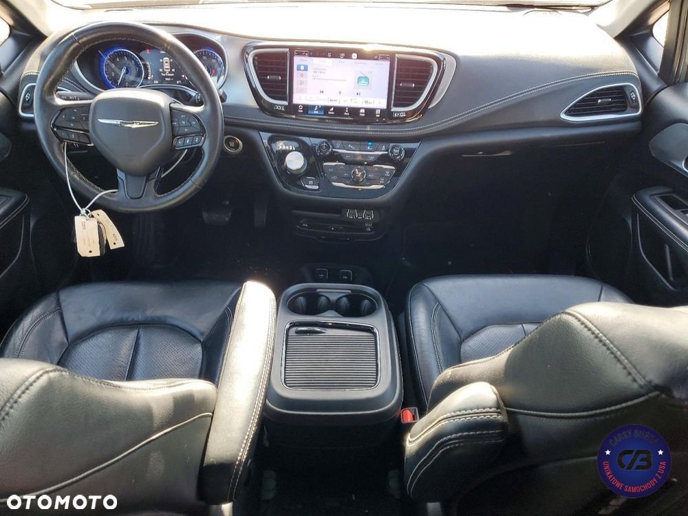 Chrysler Pacifica - 7