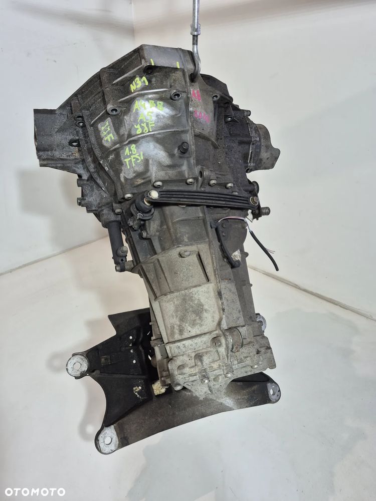 SKRZYNIA BIEGÓW AUDI A4 B8 A5 8T 1.8 TFSI JJF - 3