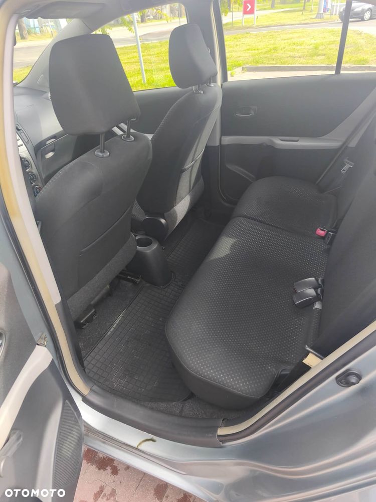 Toyota Yaris 1.0 Luna - 12
