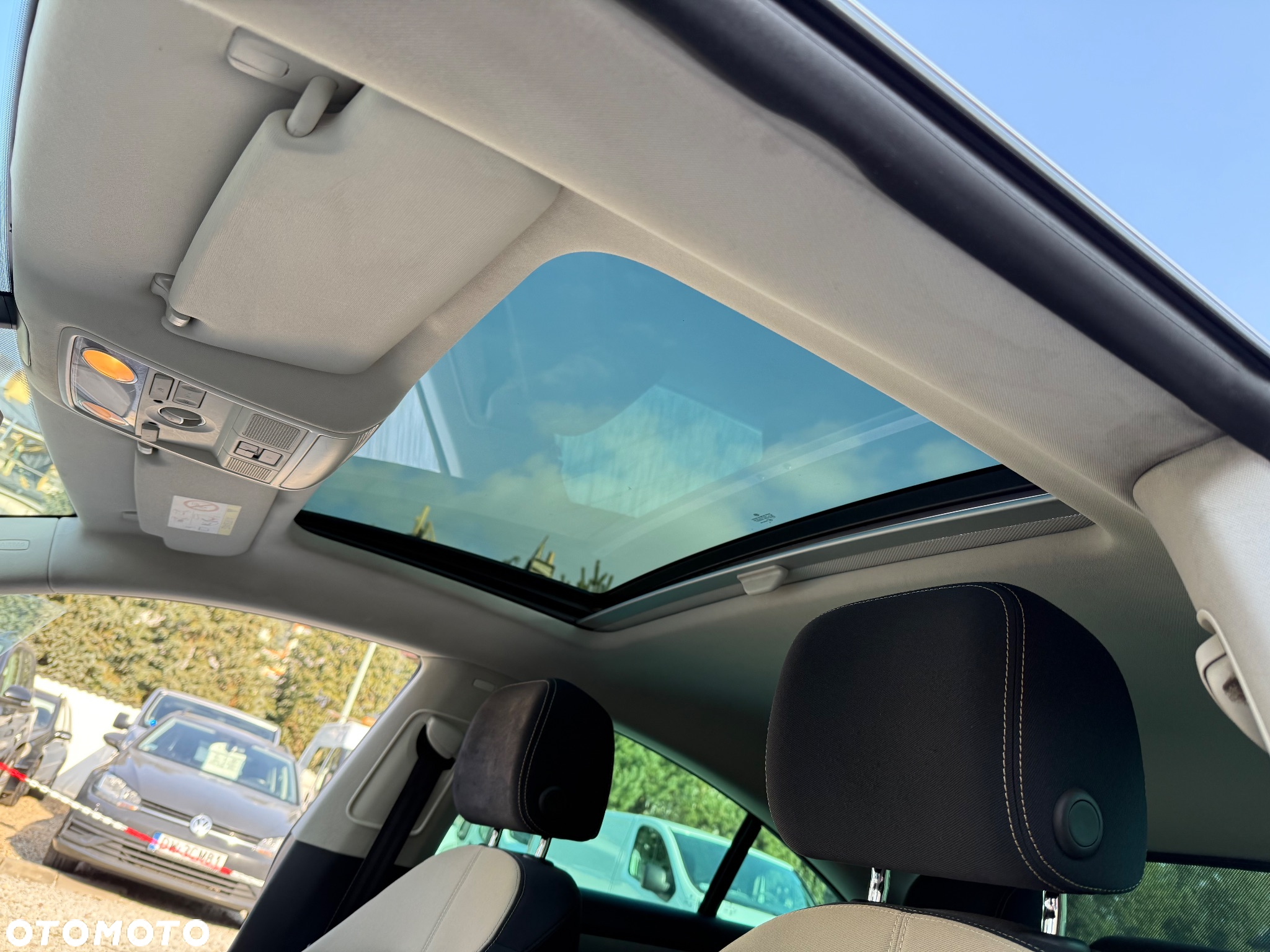 Volkswagen Passat CC - 32