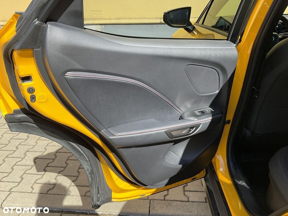 Lexus LBX 1.5 Hybrid Emotion - 21