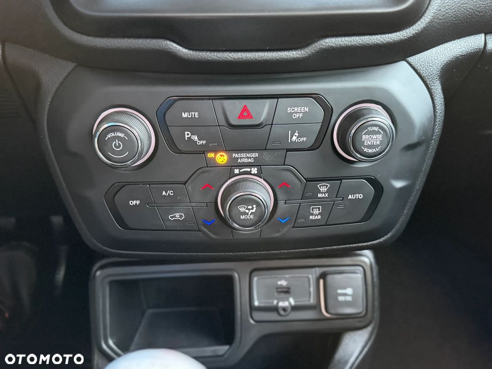 Jeep Renegade 1.6 MultiJet Limited Adventure Edition - 37