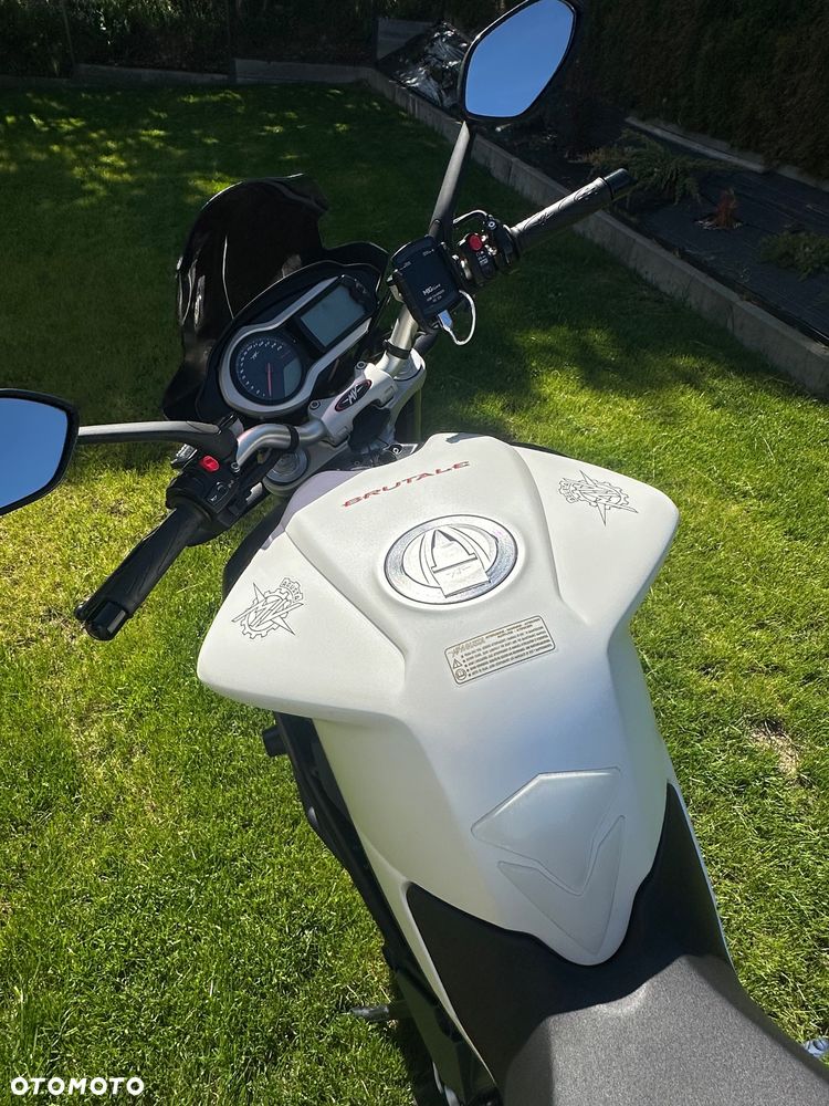 MV AGUSTA Brutale - 6