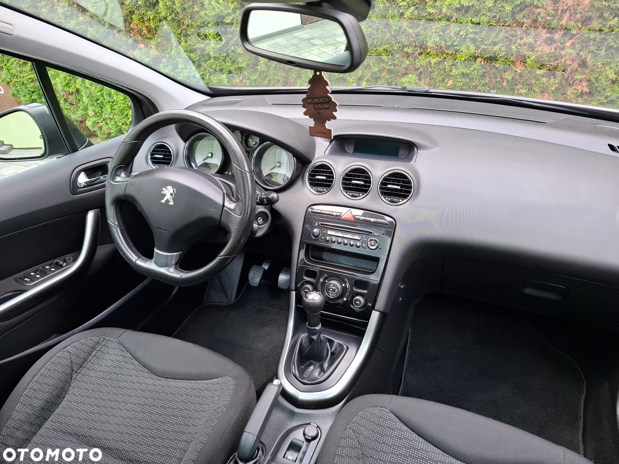 Peugeot 308 - 8