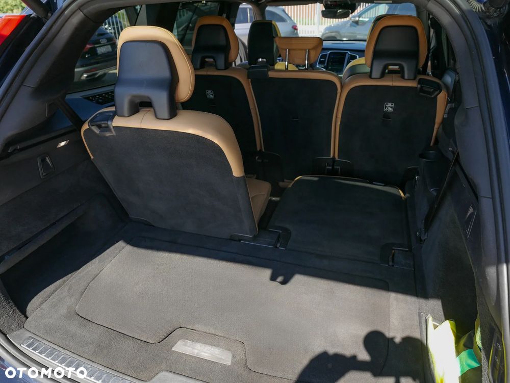Volvo XC 90 D5 SCR AWD Inscription 7os - 27