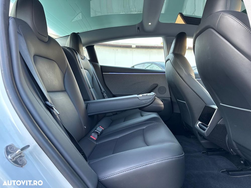 Tesla Model 3 Standard Reichweite Plus Hinterradantrieb - 34