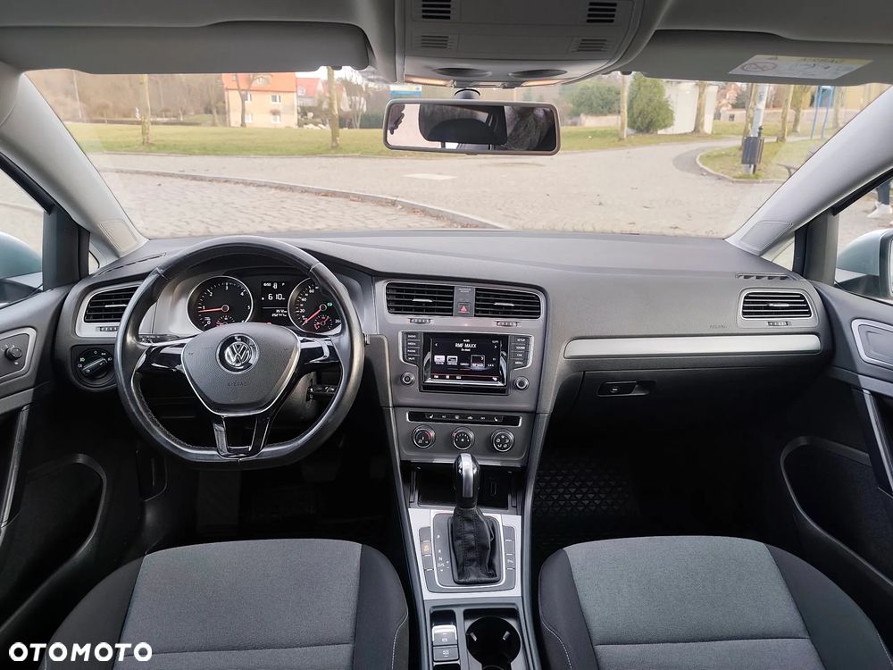 Volkswagen Golf 1.6 BlueTDI DSG Comfortline - 8