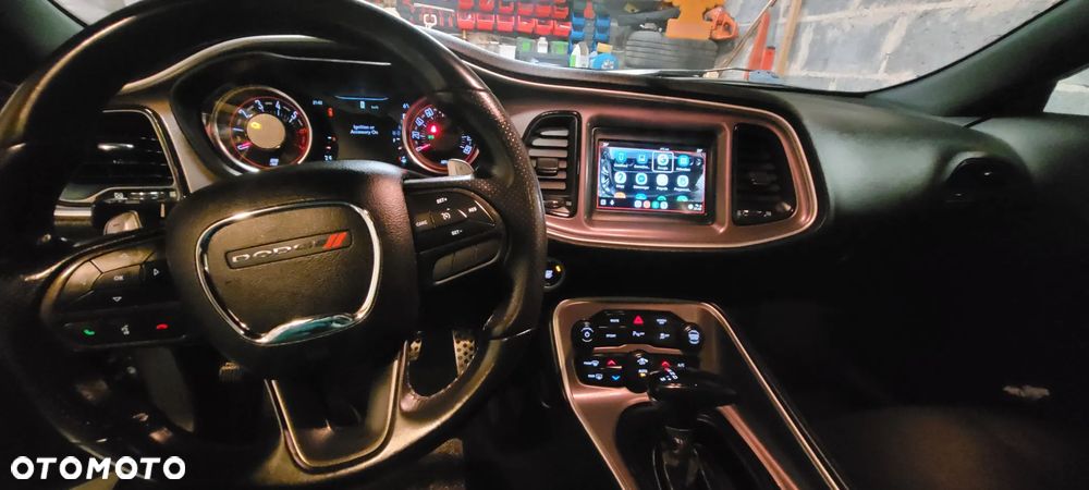 Dodge Challenger 5.7 R/T - 19