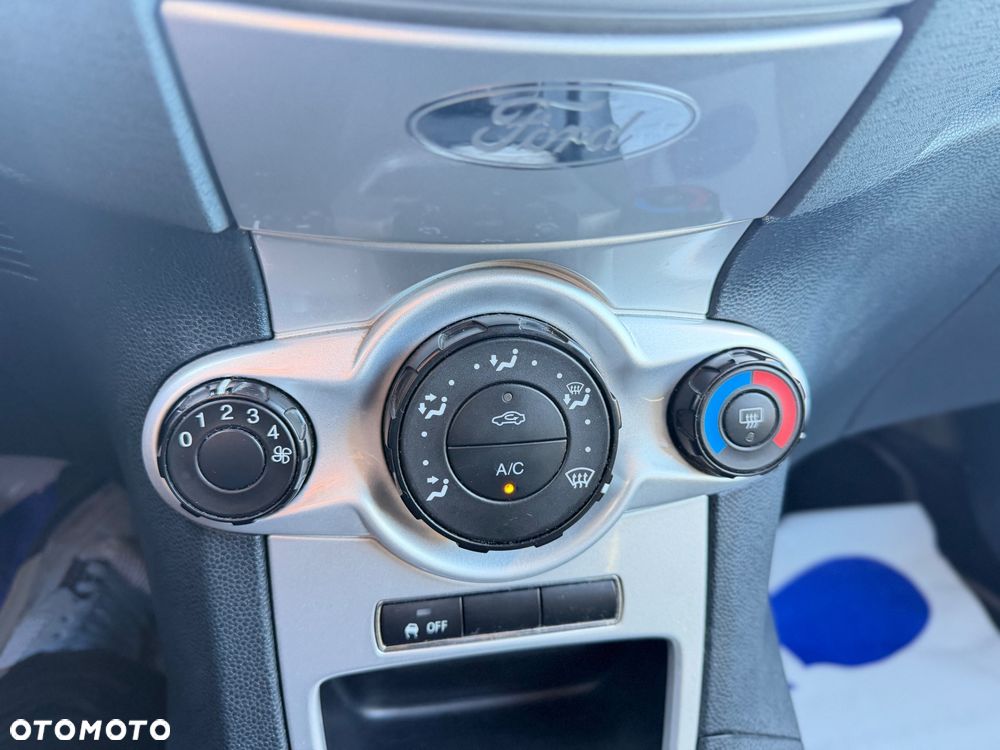 Ford Fiesta ver-1-0-ecoboost-start--stop-titanium - 22