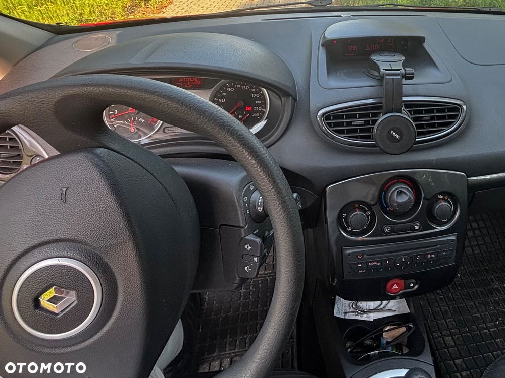 Renault Clio 1.2 16V Authentique Euro5 - 11