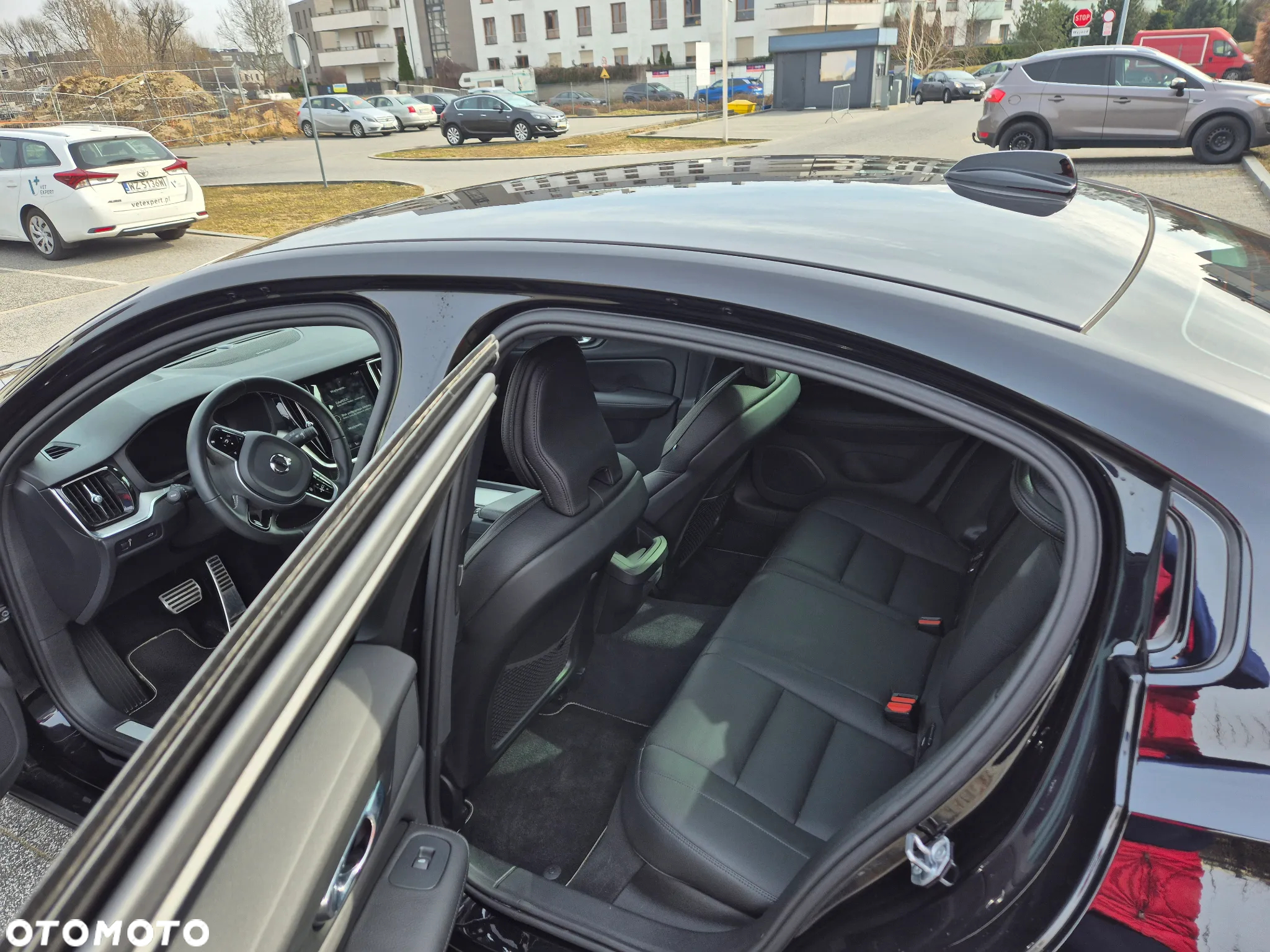 Volvo S60 T5 AWD R-Design - 10