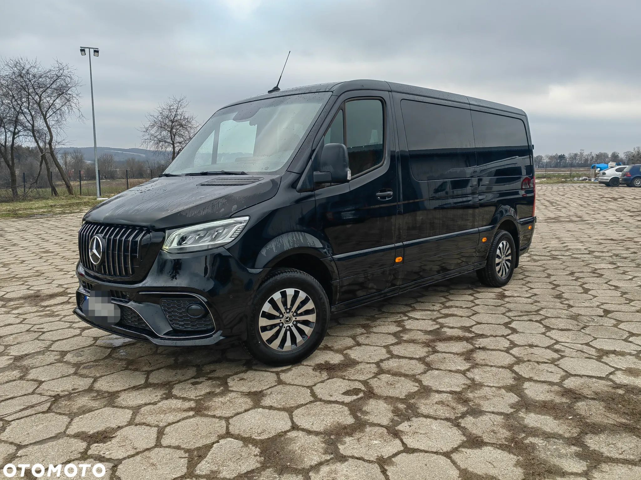 Mercedes-Benz Sprinter - 1