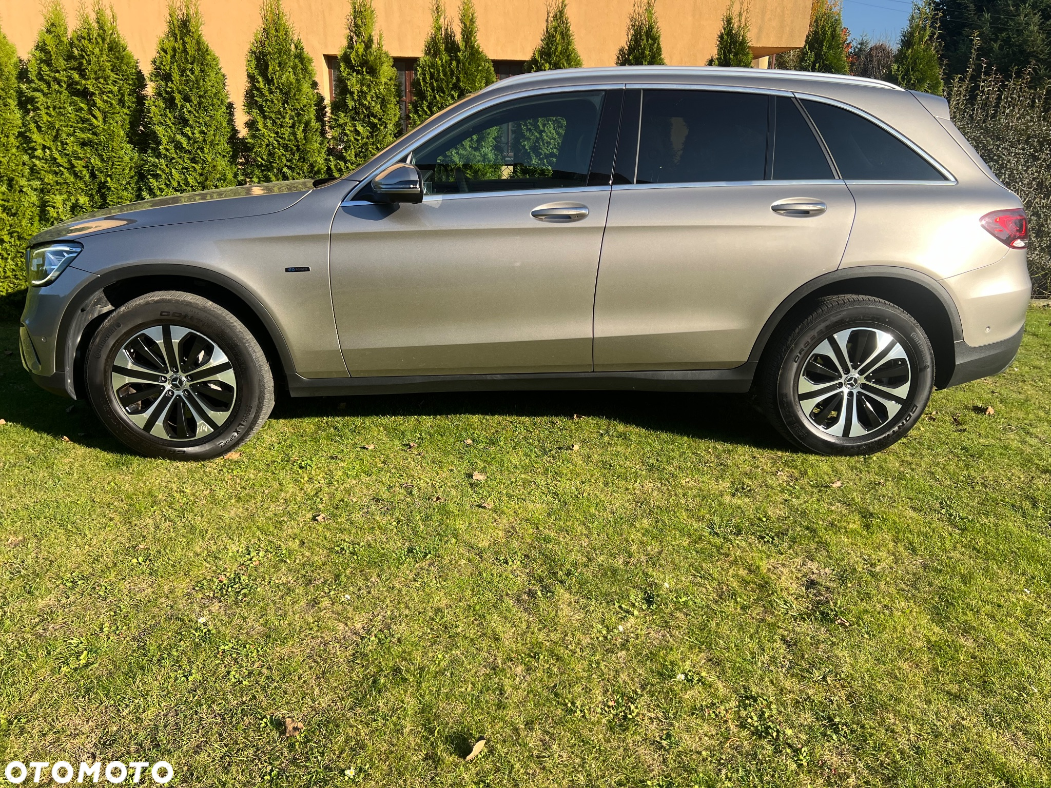 Mercedes-Benz GLC 300 e 4Matic 9G-TRONIC Exclusive - 2