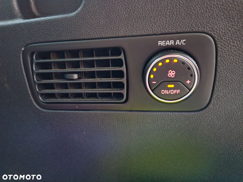 Kia Sorento - 37