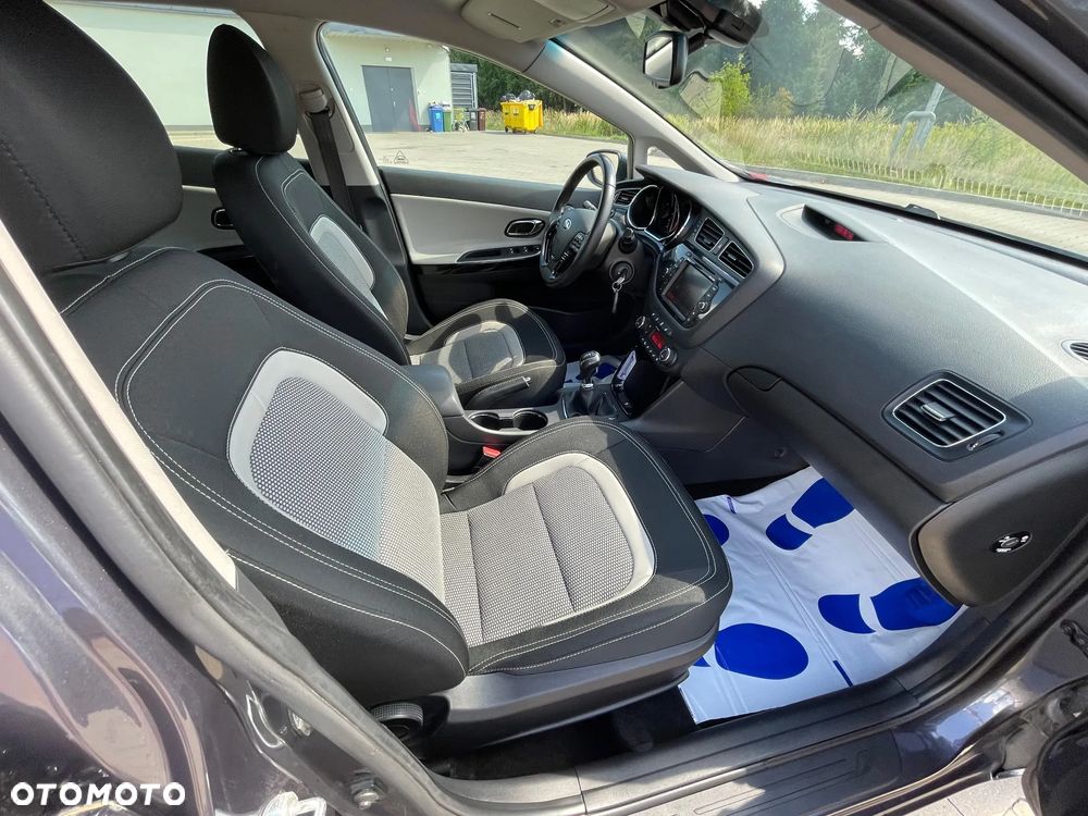 Kia Ceed 1.6 CRDi 128 ISG Spirit - 15