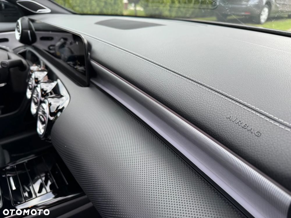 Mercedes-Benz CLA 250 4-Matic Edition 1 7G-DCT - 34