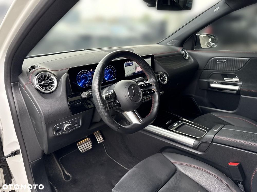 Mercedes-Benz EQA 250+ 70.5kWh AMG Line - 11