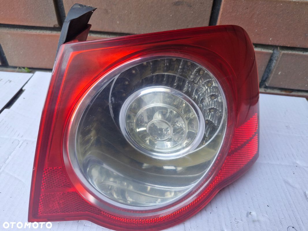 Lampa prawa tył 3C5945096C vw passat b6 sedan - 1