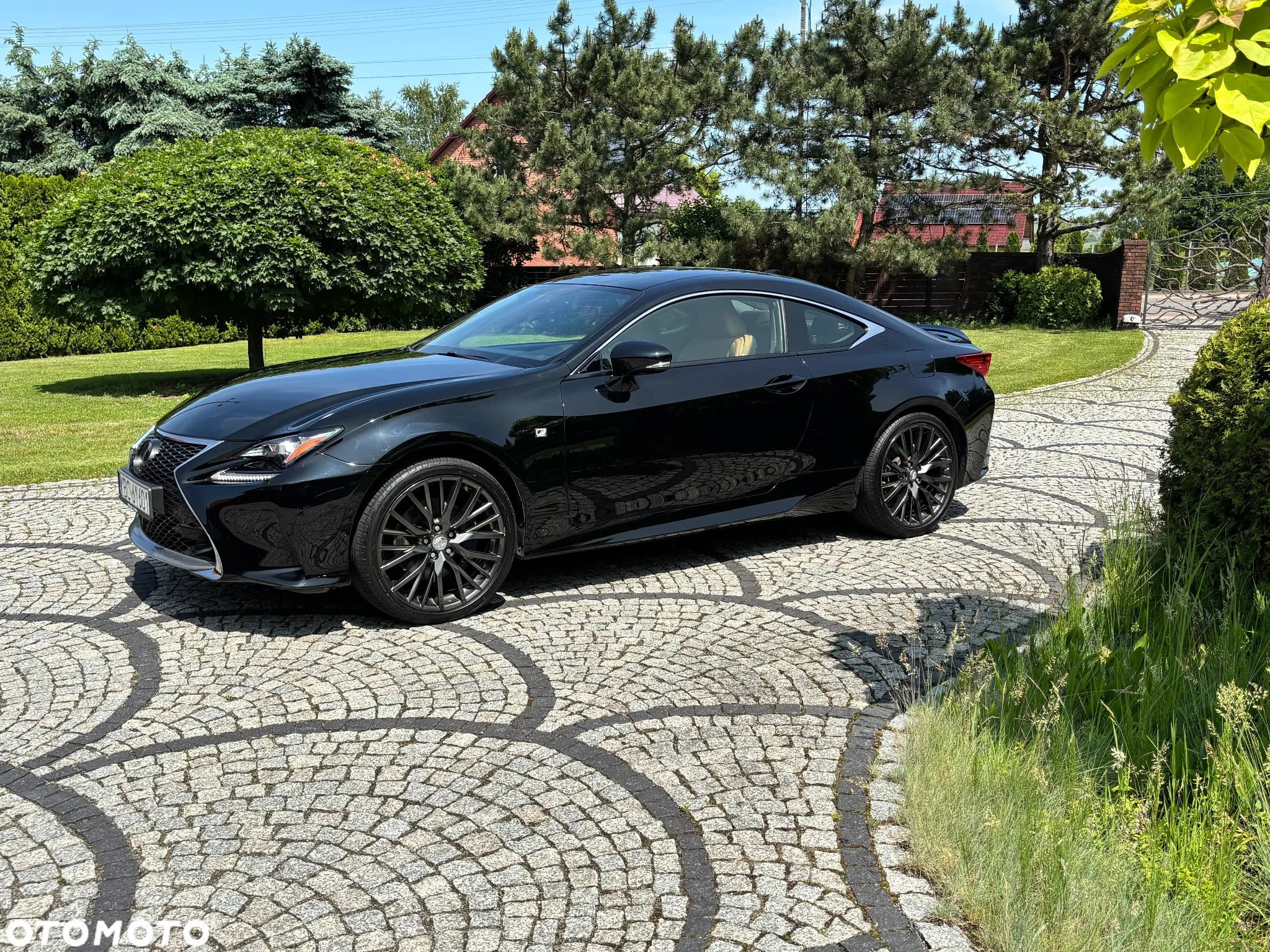Lexus RC - 2