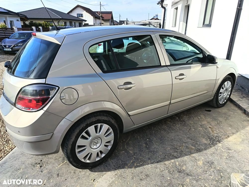 Opel Astra 1.9 CDTI DPF Automatik Edition - 8