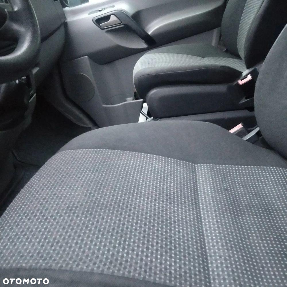 Mercedes-Benz Sprinter - 9