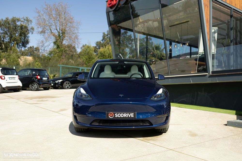 Tesla Model Y Long-Range RWD - 3