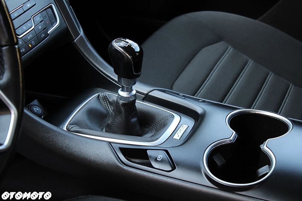 Ford Mondeo - 22