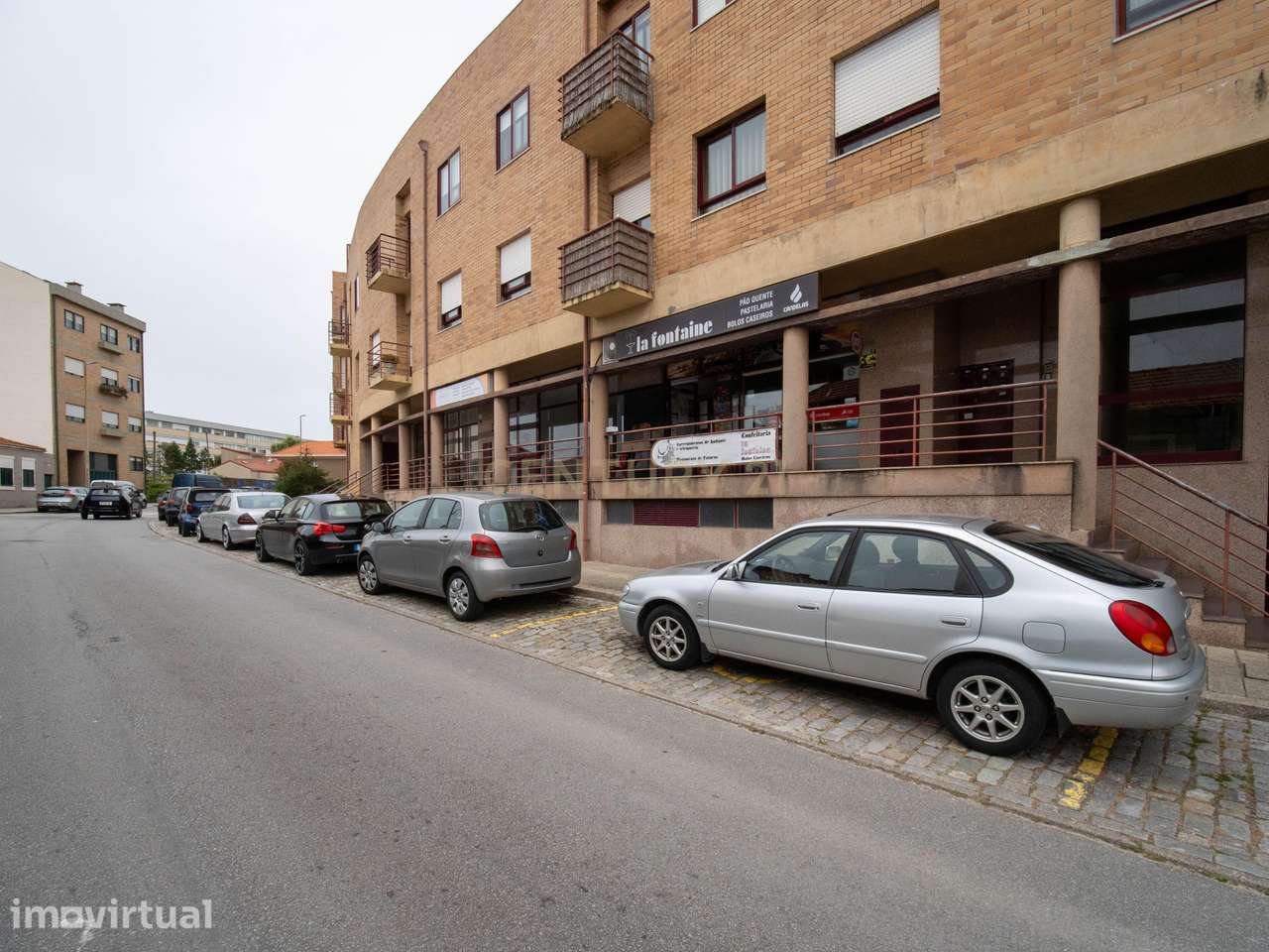 Estabelecimento Comercial - com PIP para apartamento T0 -  Leça da Pal - Grande imagem: 5/13