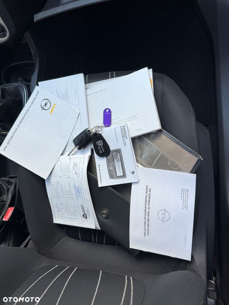 Opel Corsa 1.4 16V - 27