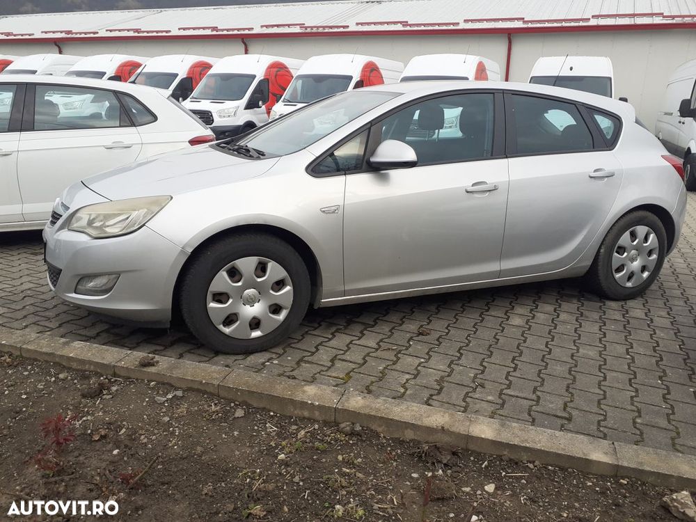 Opel Astra 1.7 CDTI Essentia - 4