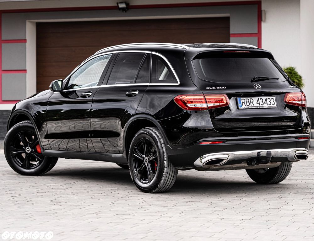Mercedes-Benz GLC - 22