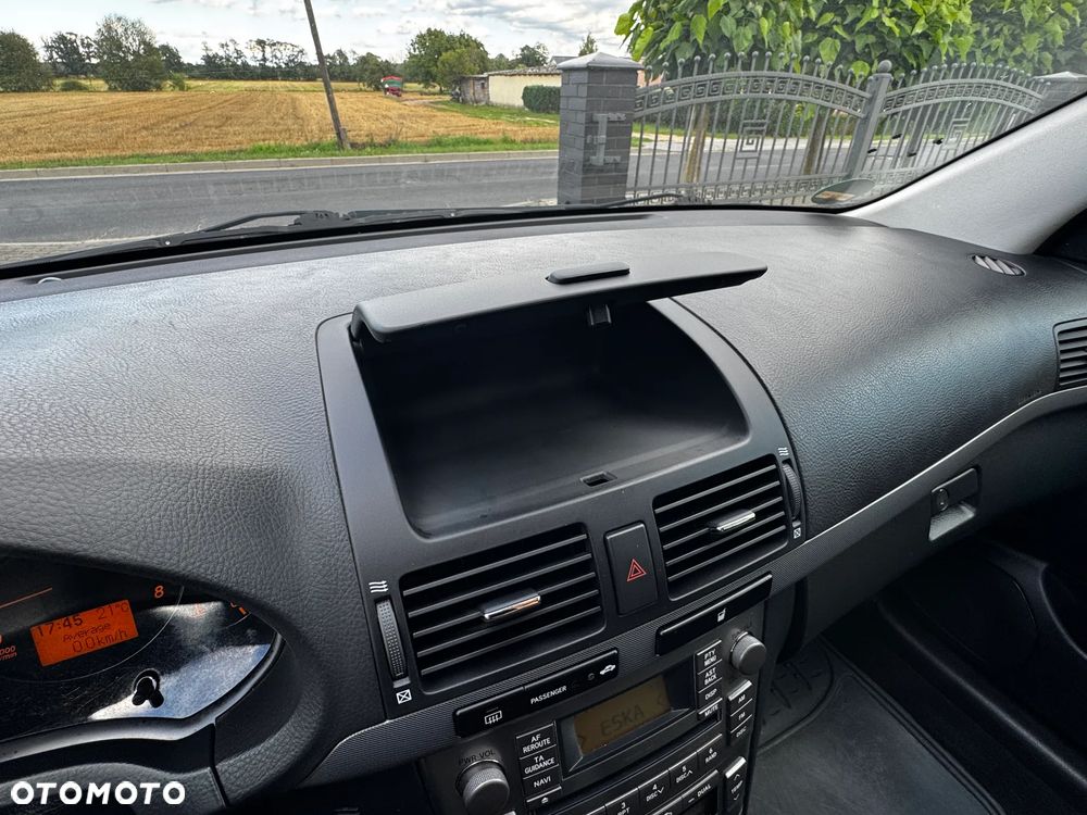 Toyota Avensis 1.8 VVT-i Executive - 20