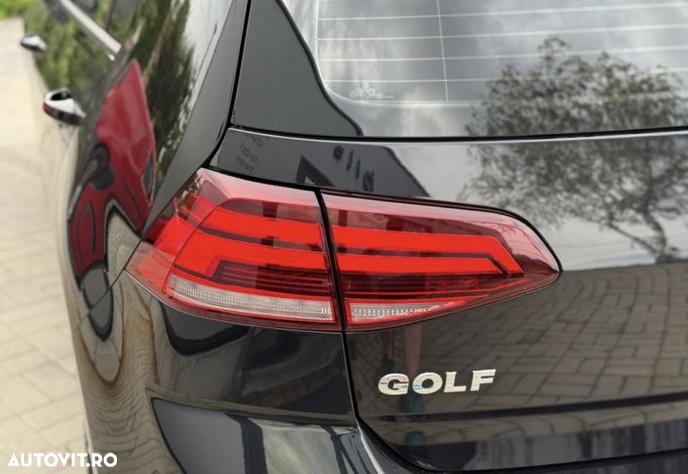 Volkswagen Golf - 18