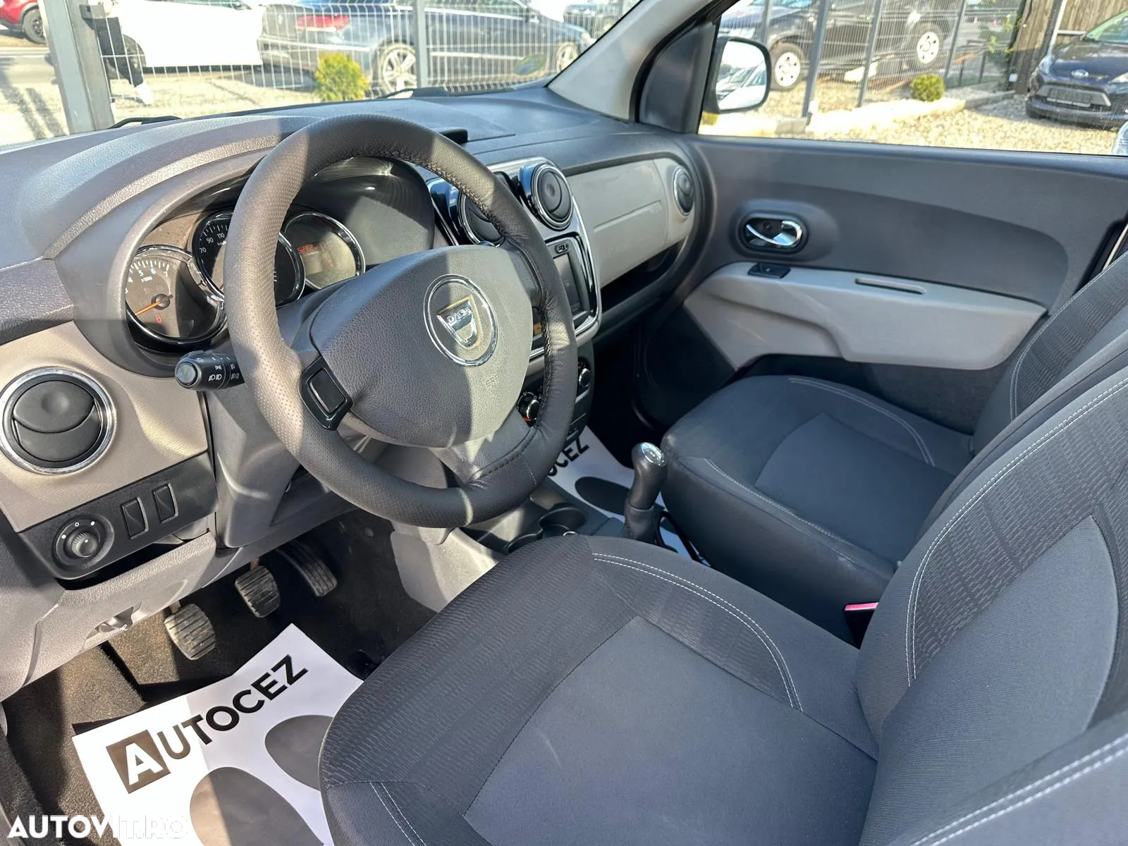 Dacia Lodgy 1.5 dCi Laureate - 19