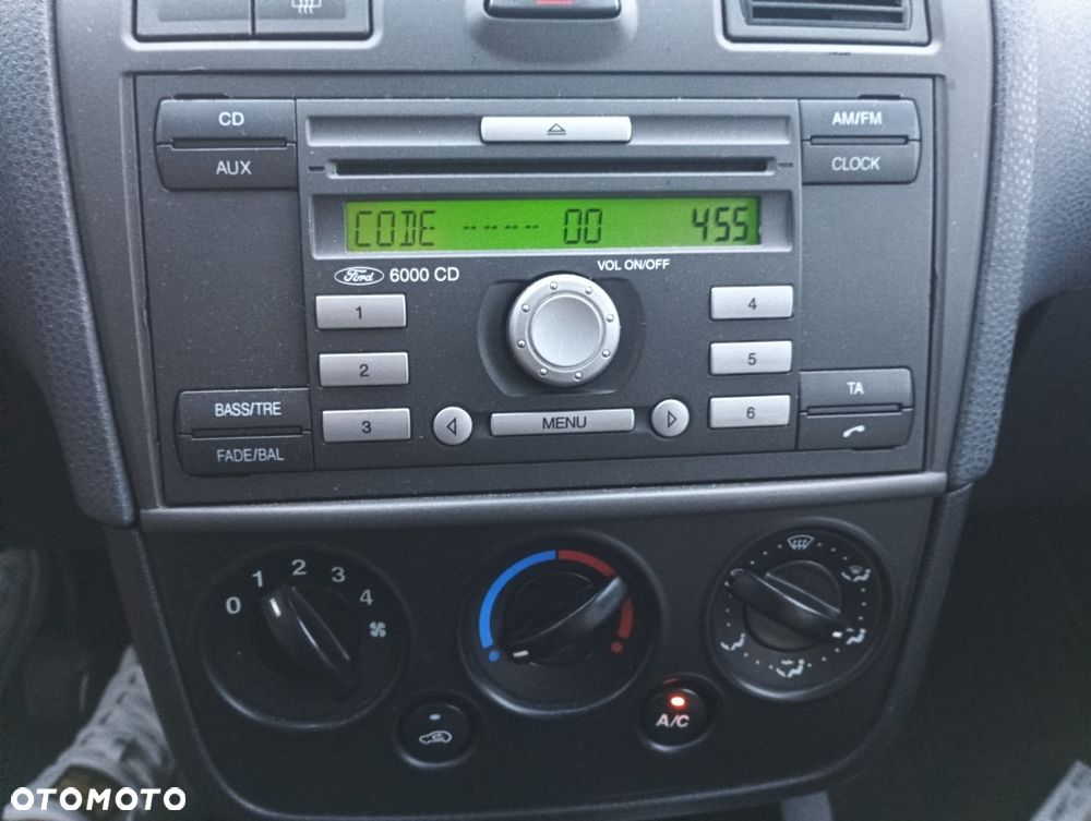 Ford Fiesta - 8