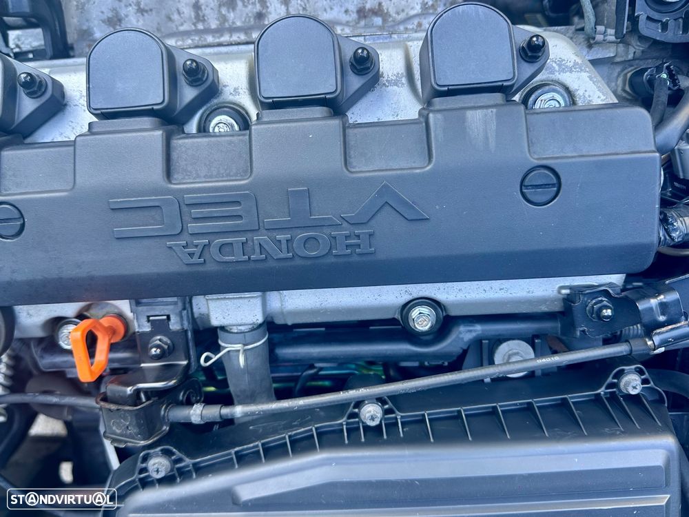 Honda Civic 1.6 ES - 12