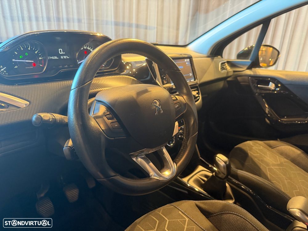 Peugeot 2008 1.2 PureTech Style - 16