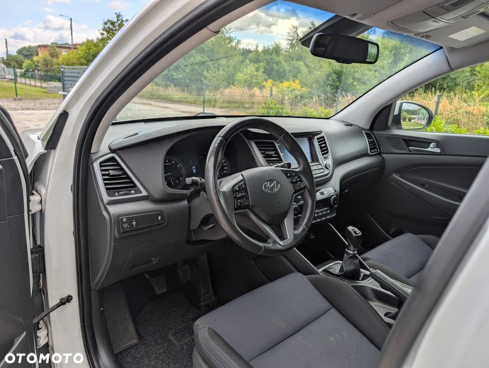 Hyundai Tucson 1.6 GDI BlueDrive Comfort 2WD - 22