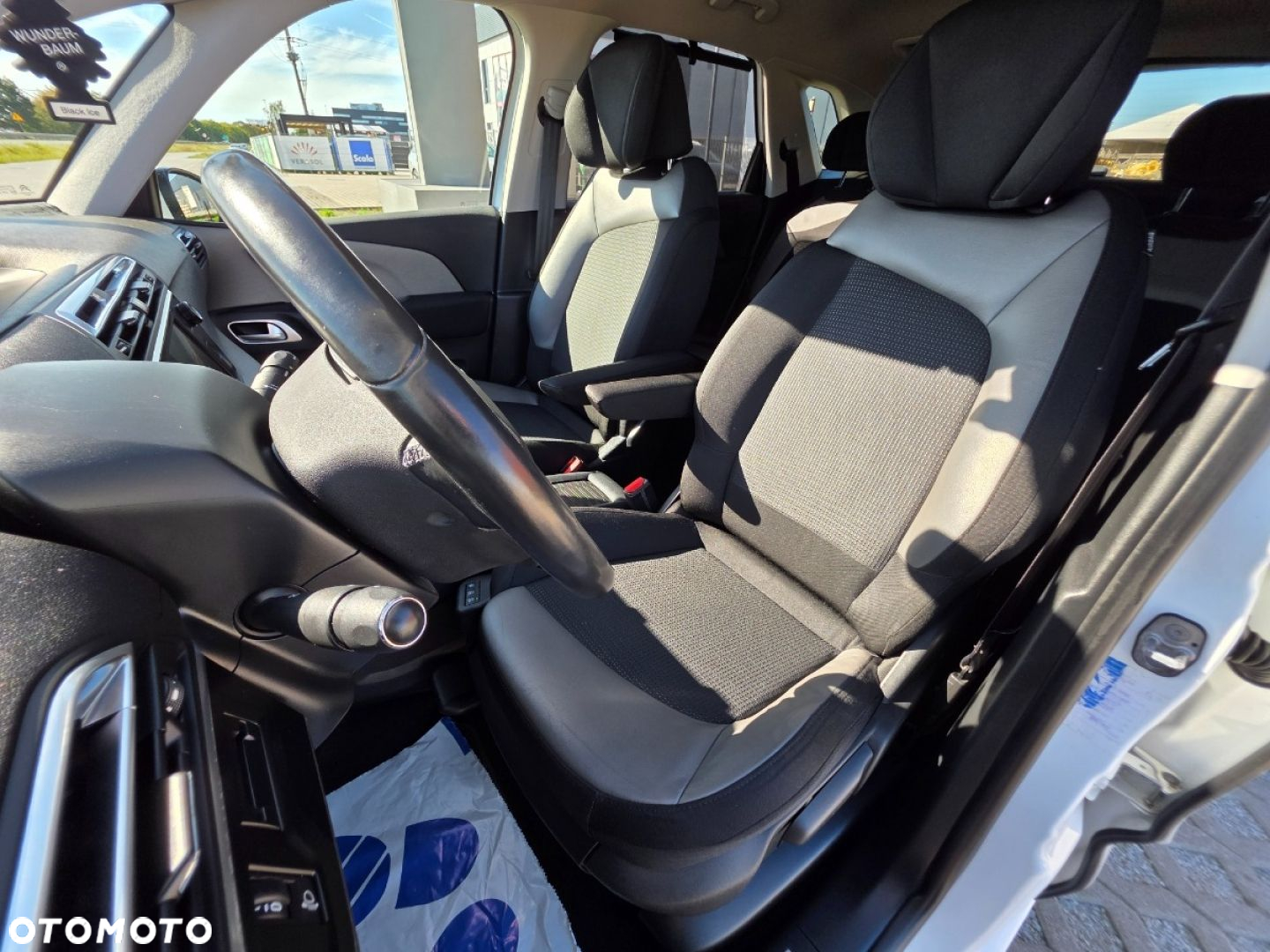 Citroën C4 Picasso - 16