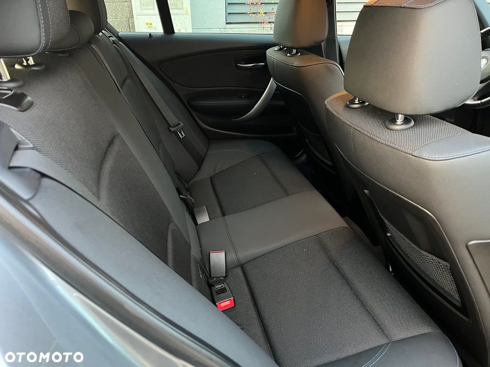 BMW Seria 1 118i - 24