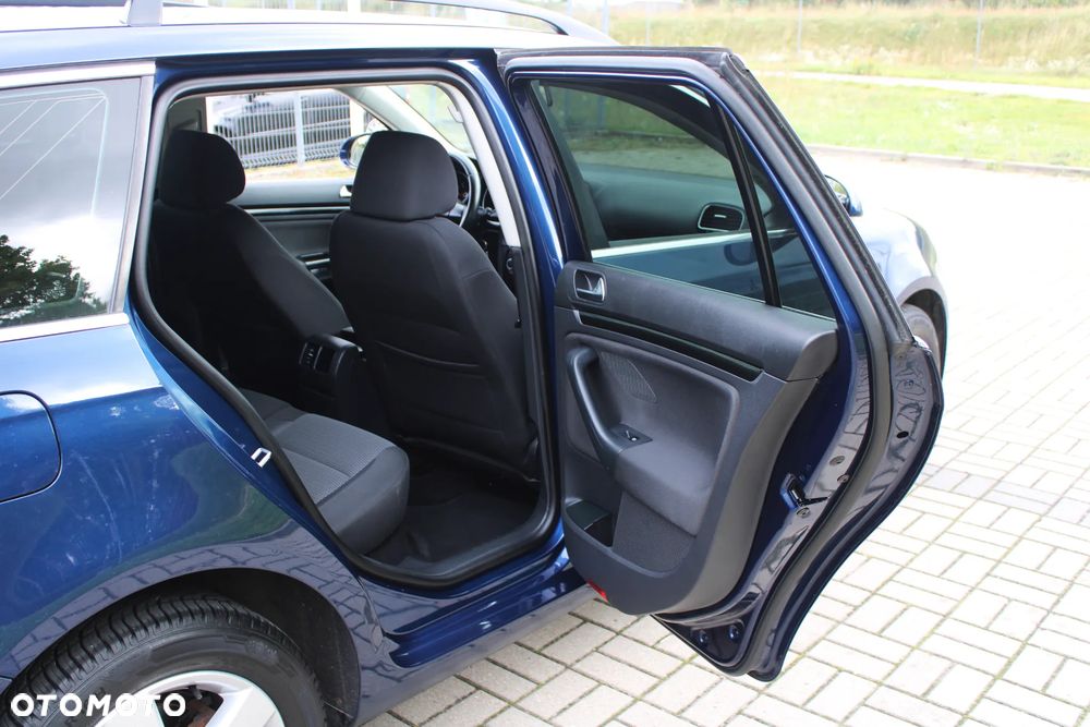 Volkswagen Golf Variant - 29