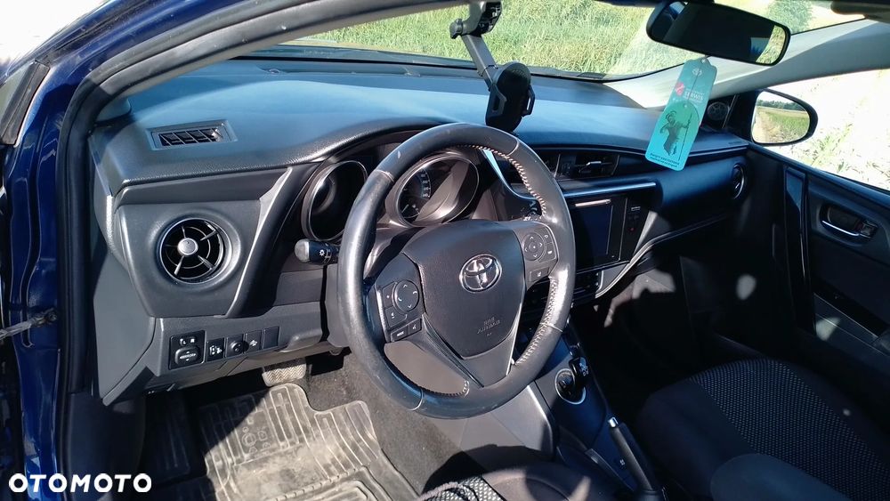 Toyota Auris Hybrid 135 Premium - 3