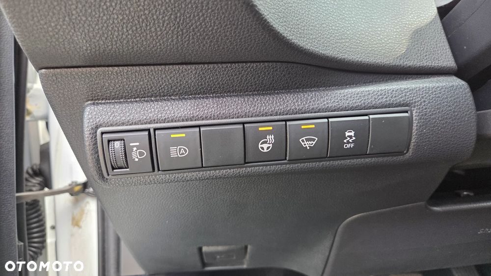 Toyota Corolla 1.8 Hybrid Business Edition - 25